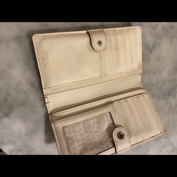 Kate Spade wallet - Picture 4 of 4